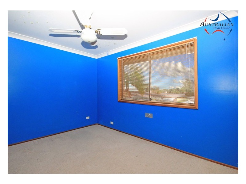 6 Mortimer Lewis Grove, St Clair NSW 2759