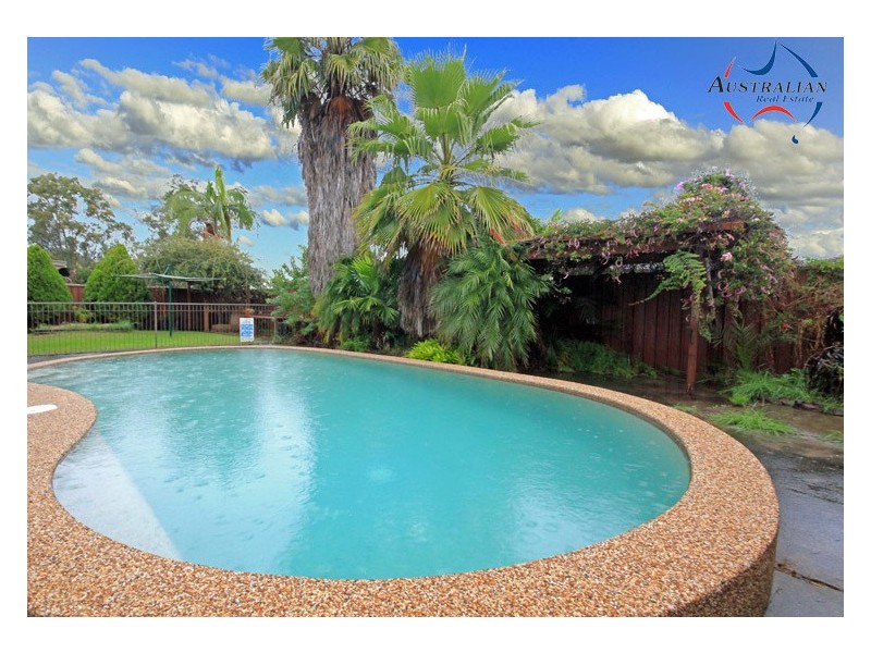 6 Mortimer Lewis Grove, St Clair NSW 2759