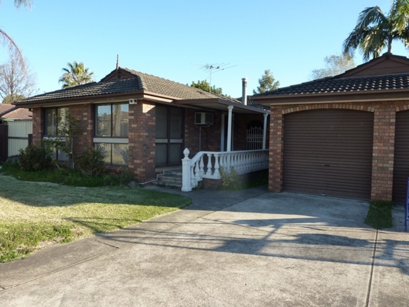 232 Banks Drive, St Clair NSW 2759