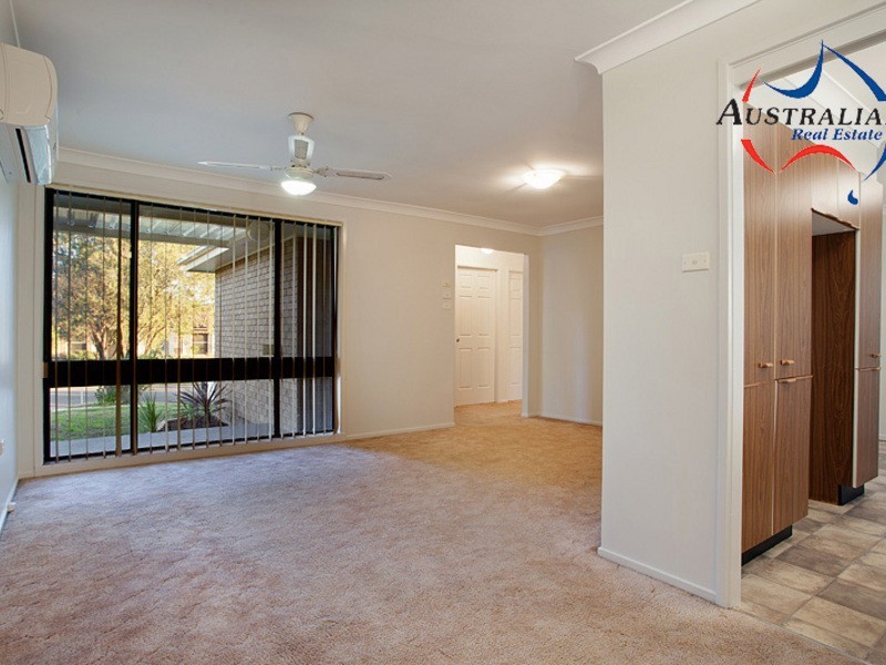 5 Kingfisher Way, St Clair NSW 2759