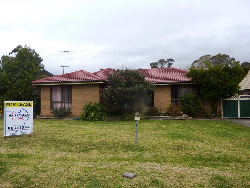 22 St Clair Avenue, St Clair NSW 2759