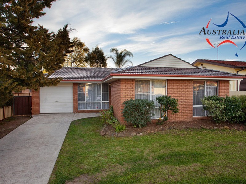 5 Tumut Place, St Clair NSW 2759