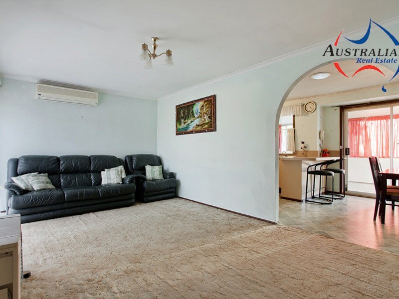 5 Tumut Place, St Clair NSW 2759