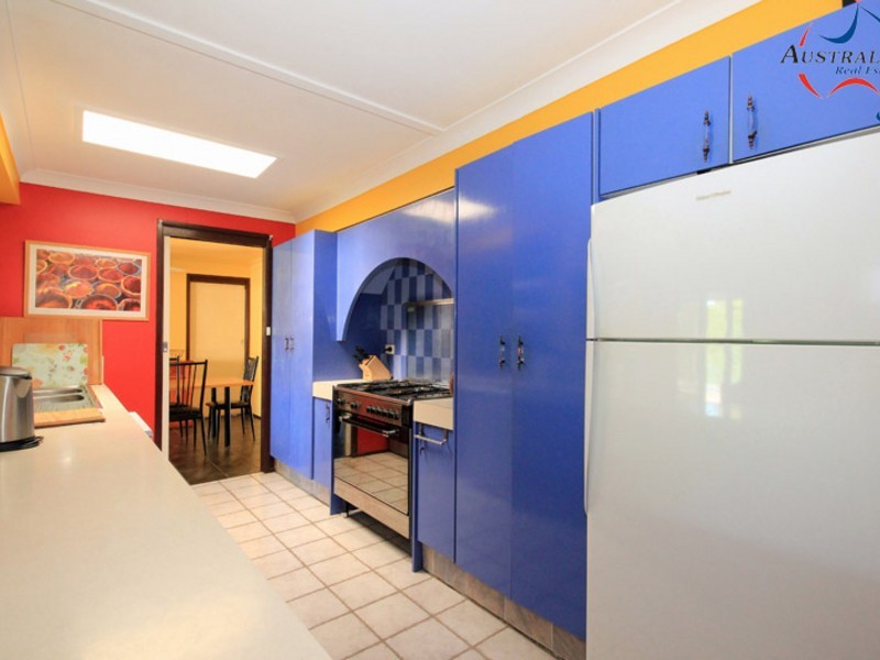 1 Plover Close, St Clair NSW 2759