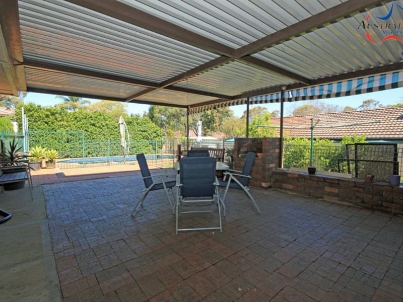 1 Plover Close, St Clair NSW 2759
