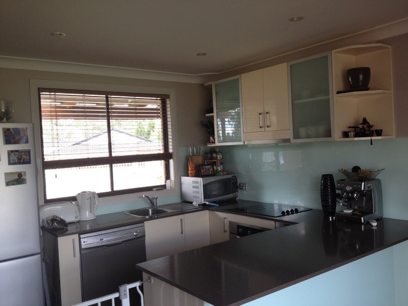 9 McCabe Close, St Clair NSW 2759