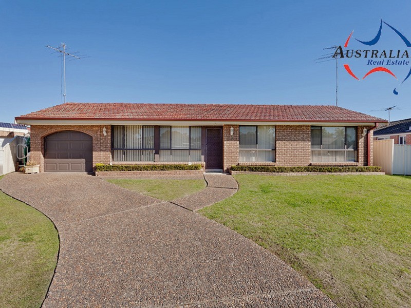 13 Eucumbene Place, St Clair NSW 2759
