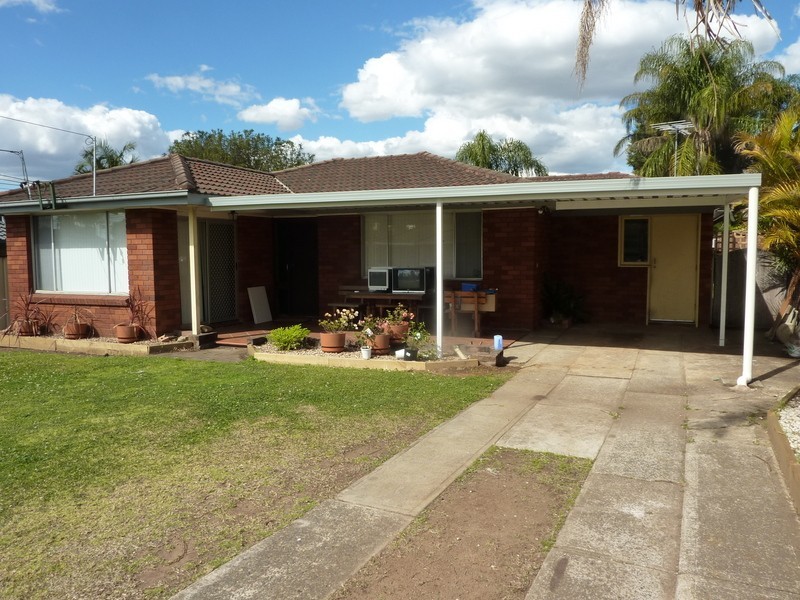 12 Kennelly Street, Colyton NSW 2760