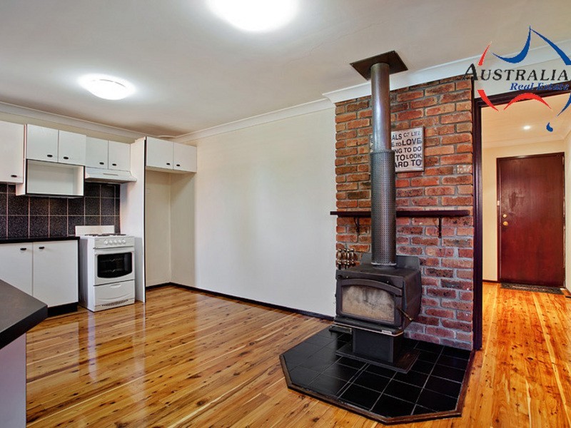 3 Macina Pl, St Clair NSW 2759