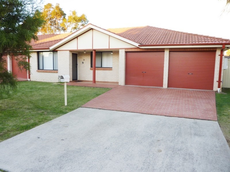 18 Bond Place, Oxley Park NSW 2760