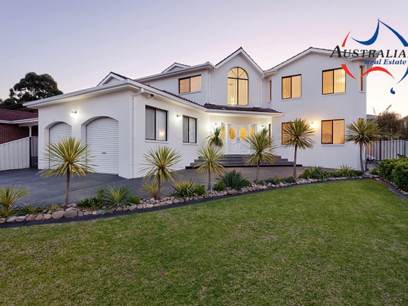 13 Hickory Place, St Clair NSW 2759