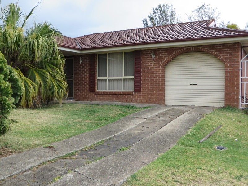 3 Denver Road, St Clair NSW 2759