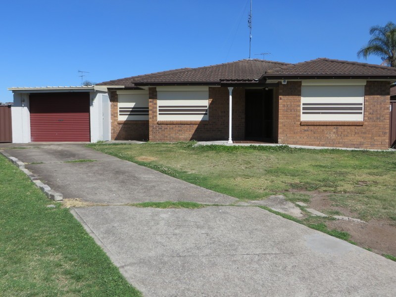 6 Jari Close, St Clair NSW 2759
