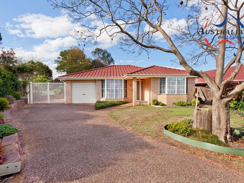 60 Explorers Way, St Clair NSW 2759