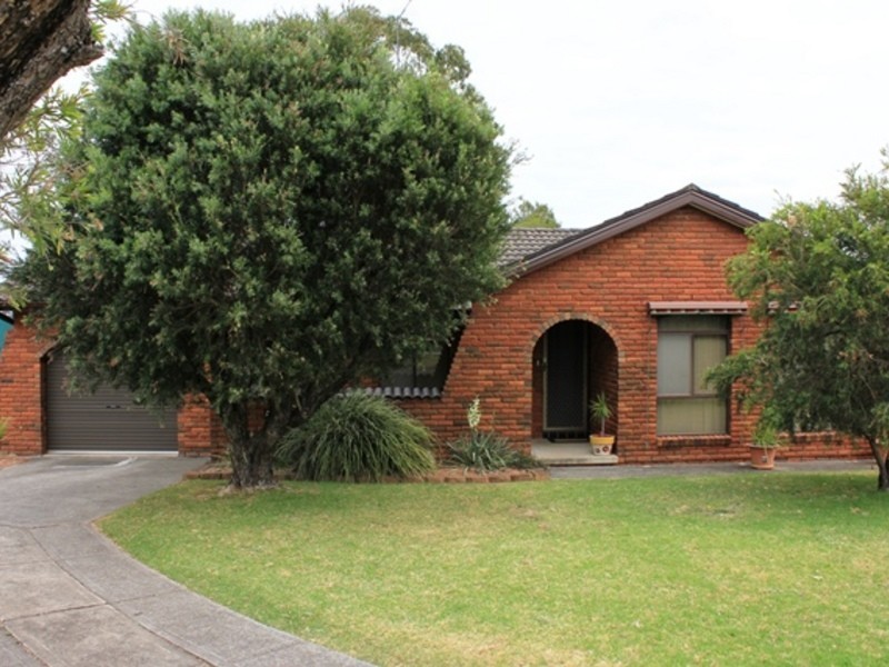 17 Benaud Court, St Clair NSW 2759