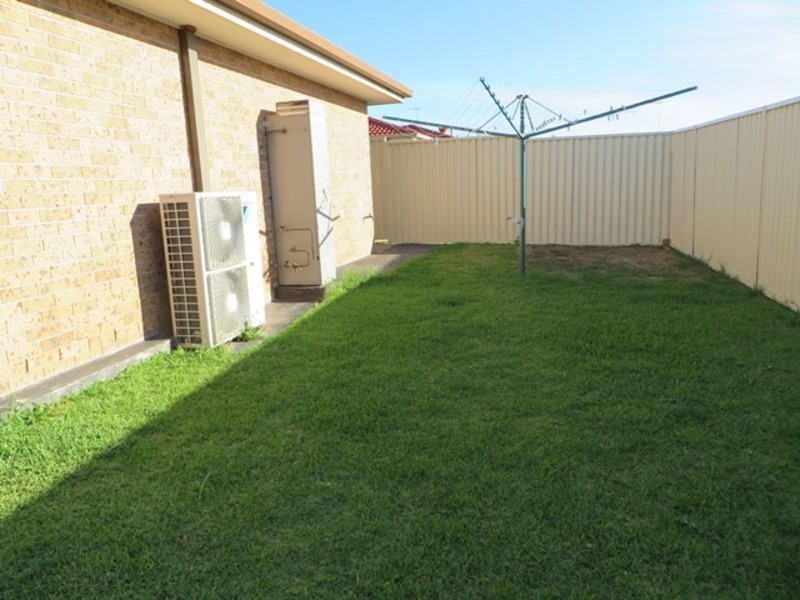 3 Dione Court, St Clair NSW 2759