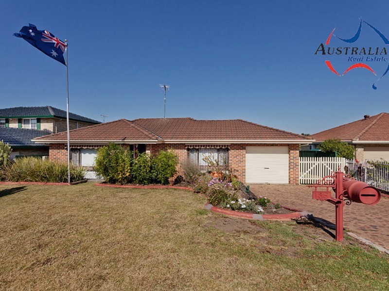 135 Swallow Drive, Erskine Park NSW 2759