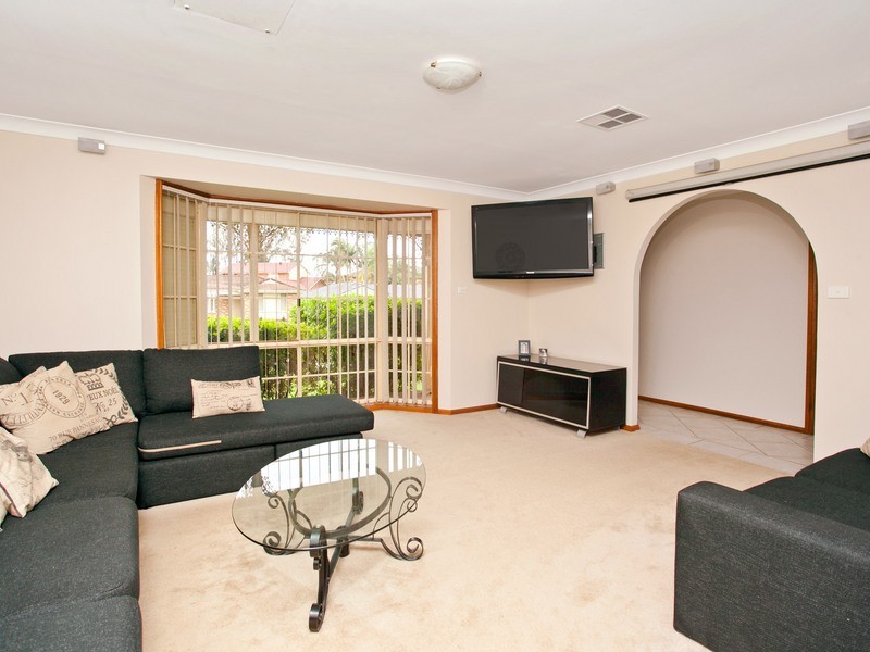 44 Phoenix Crescent, Erskine Park NSW 2759