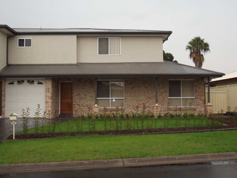 18a Maroni Place, St Clair NSW 2759