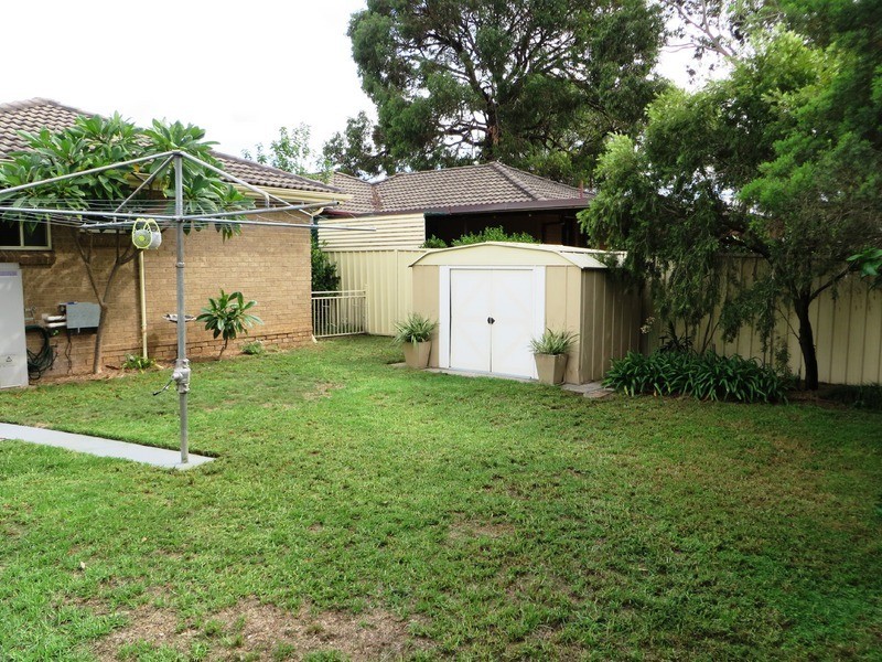 25  Rochford, St Clair NSW 2759