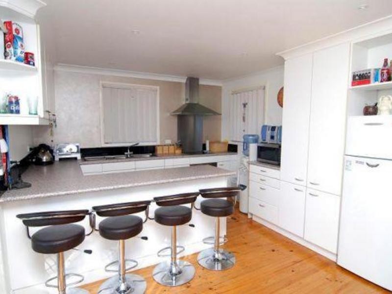 32 Blackwell Avenue, St Clair NSW 2759