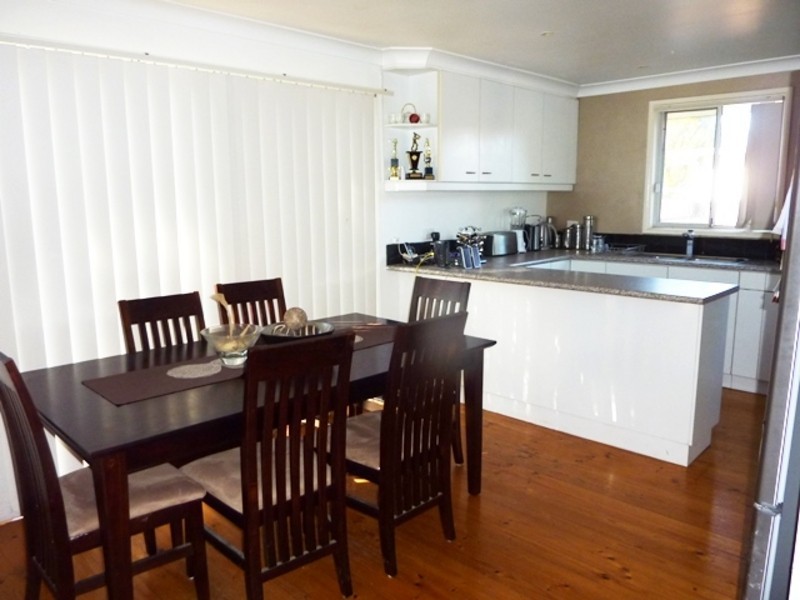 32 Blackwell Avenue, St Clair NSW 2759