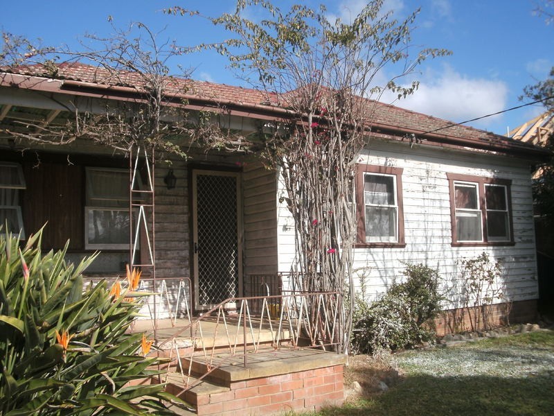 10 Braddon Street, Oxley Park NSW 2760