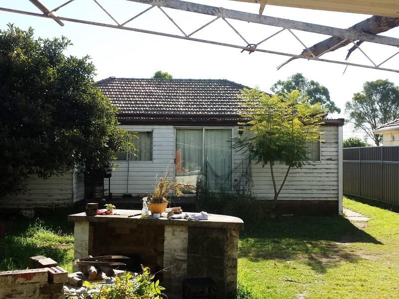 10 Braddon Street, Oxley Park NSW 2760