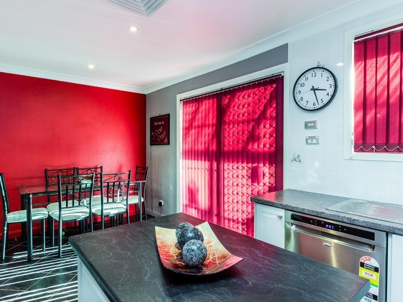 3 Dove Place, St Clair NSW 2759