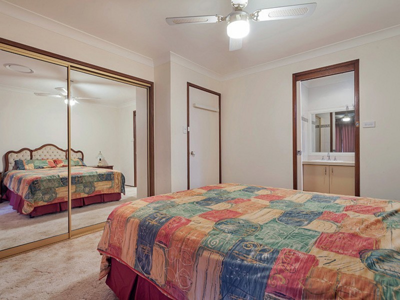 14 Pine Creek Circuit, St Clair NSW 2759