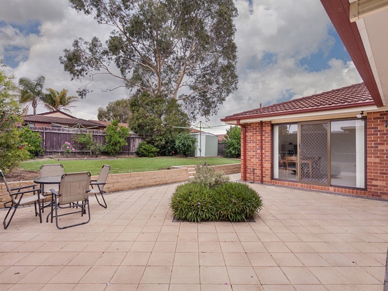 14 Pine Creek Circuit, St Clair NSW 2759