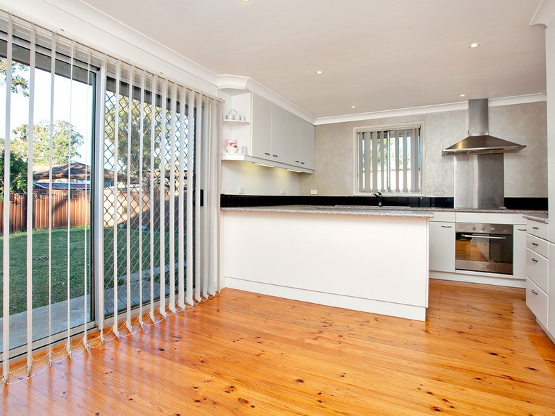 32 Blackwell Avenue, St Clair NSW 2759