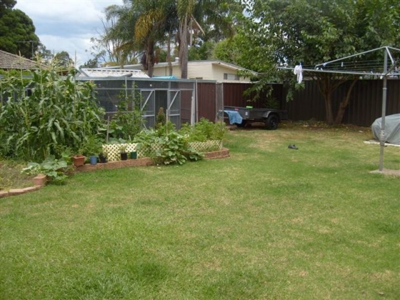 5 Wangaroa Crescent, Lethbridge Park NSW 2770