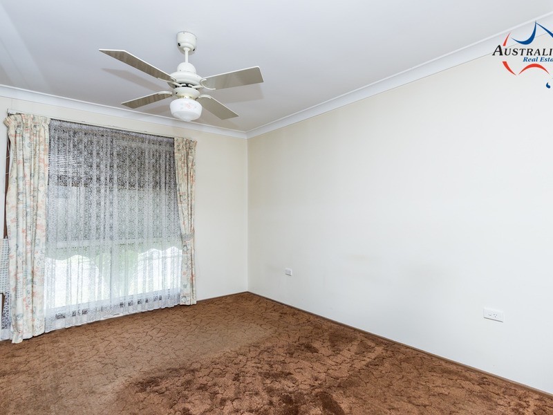 35 Menzies Circuit, St Clair NSW 2759