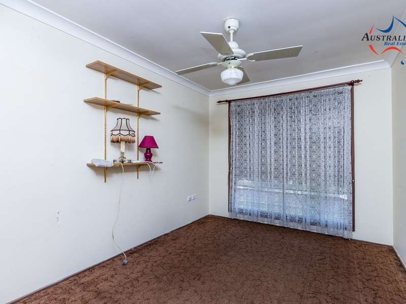 35 Menzies Circuit, St Clair NSW 2759