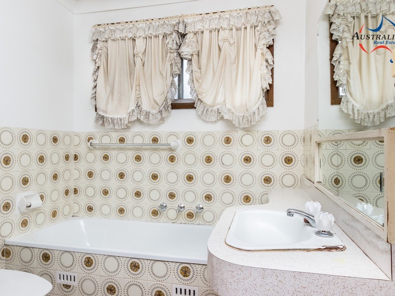 35 Menzies Circuit, St Clair NSW 2759