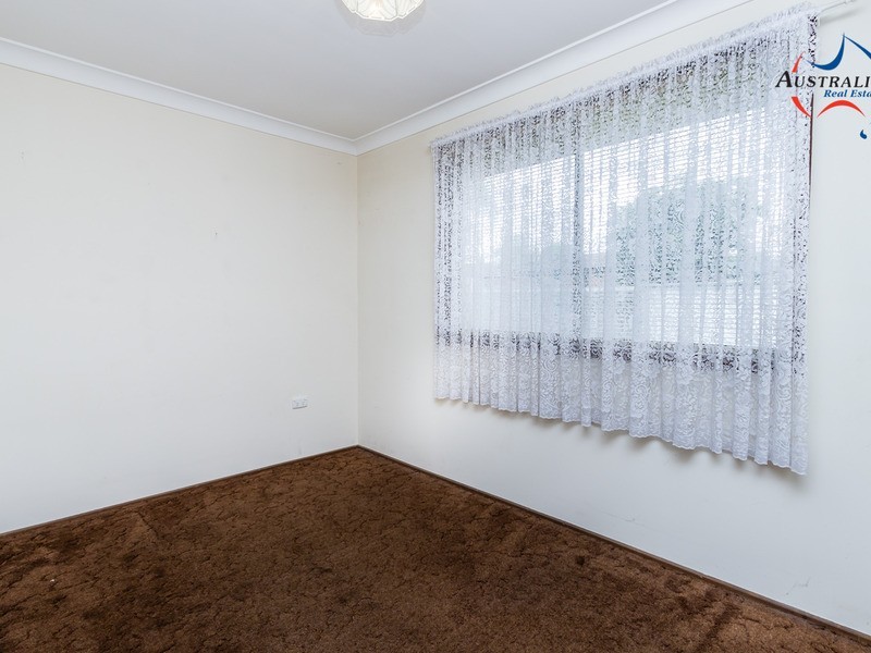 35 Menzies Circuit, St Clair NSW 2759