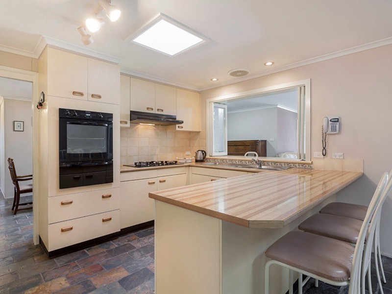 4 Raleigh Close, St Clair NSW 2759