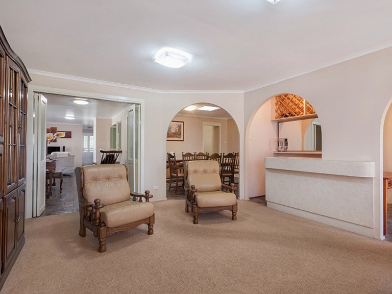 4 Raleigh Close, St Clair NSW 2759