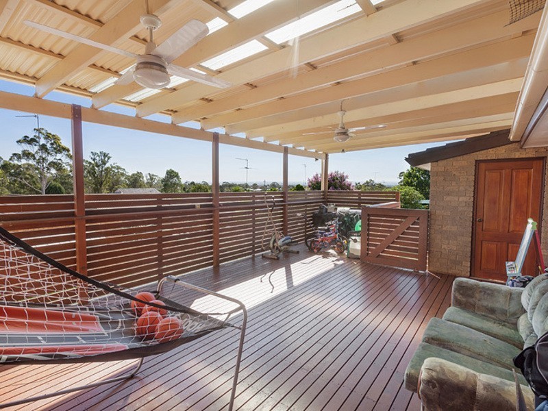 31 Dobell Circuit, St Clair NSW 2759