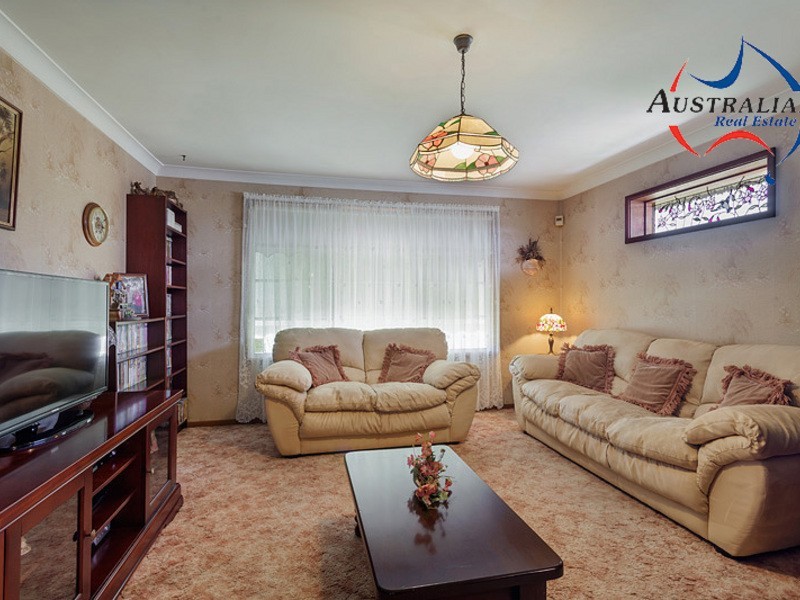 46 Harvey Circuit, St Clair NSW 2759