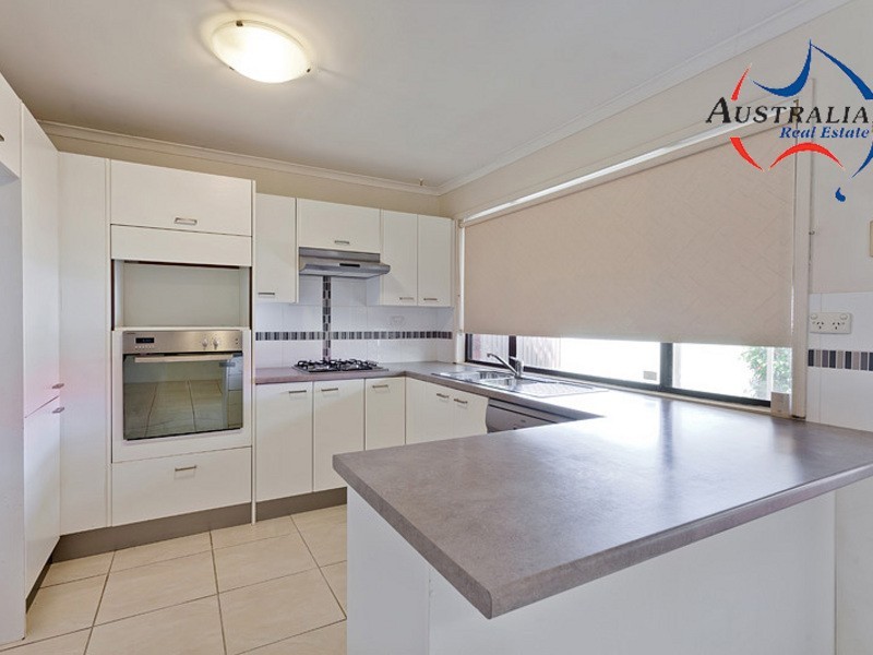 72 Pine Creek Circuit, St Clair NSW 2759