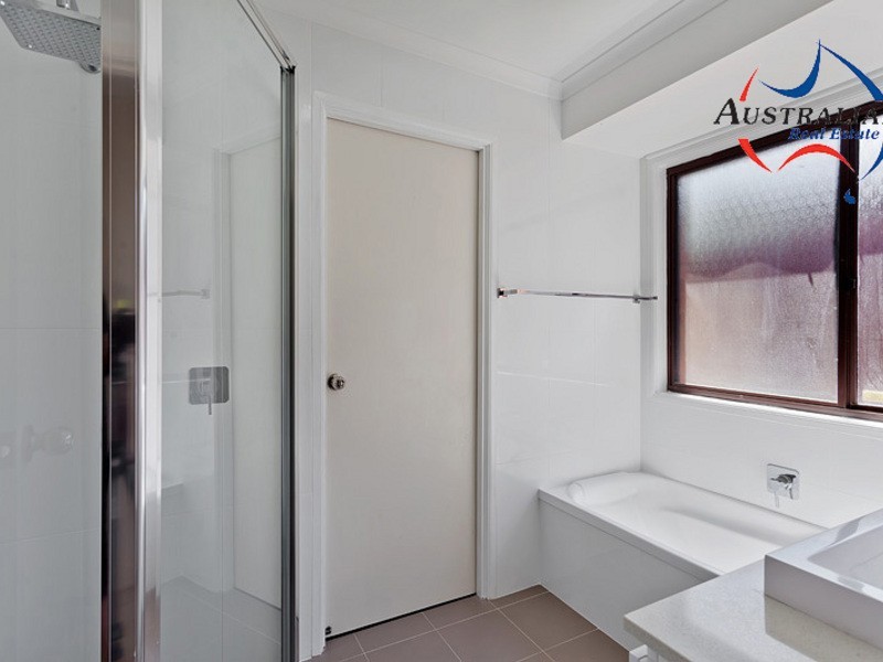 72 Pine Creek Circuit, St Clair NSW 2759