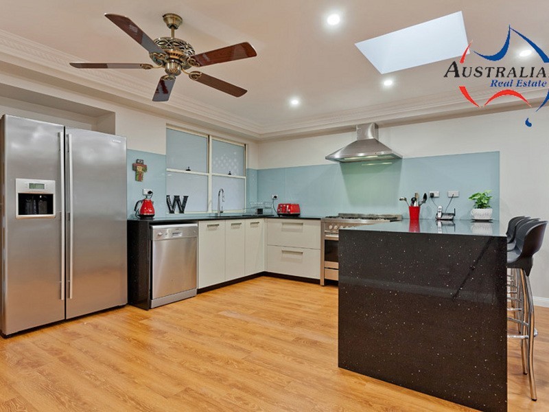 18 Strauss Road, St Clair NSW 2759