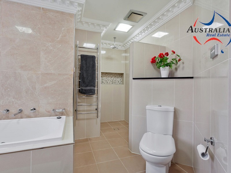 18 Strauss Road, St Clair NSW 2759