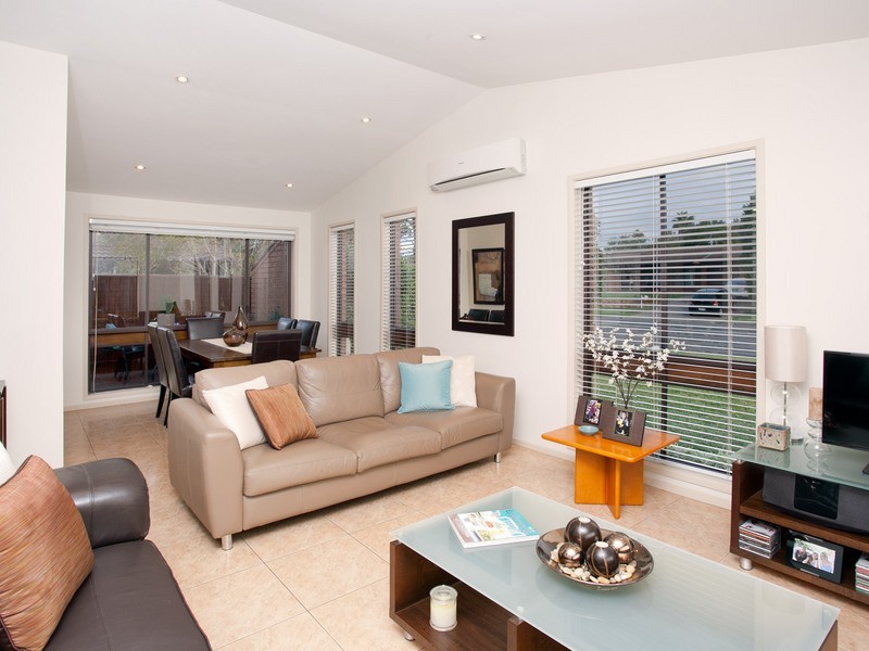 3 Solander Drive, St Clair NSW 2759