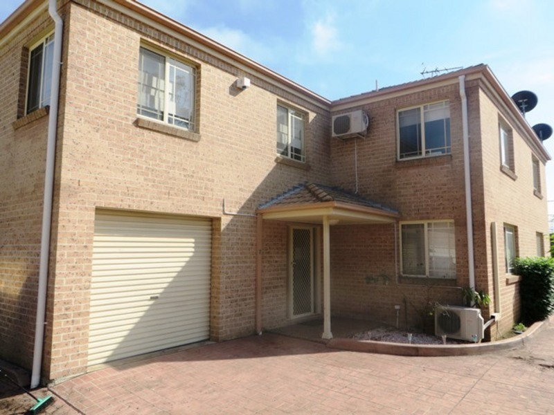 2/26 Brisbane Street, Oxley Park NSW 2760