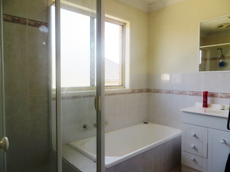 2/26 Brisbane Street, Oxley Park NSW 2760