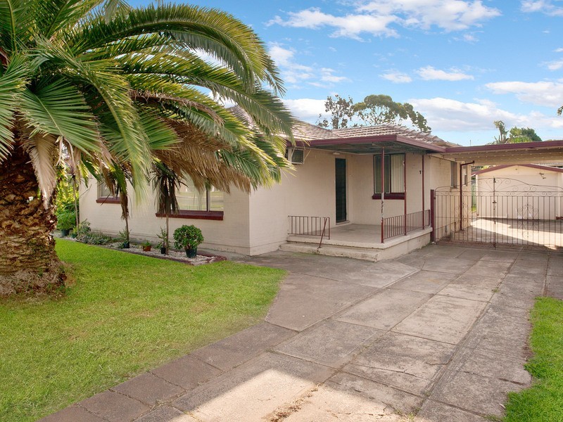 11 Jensen Street, Colyton NSW 2760