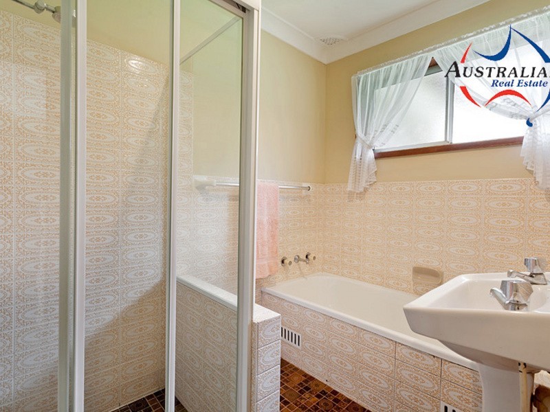 12 Danube Place, St Clair NSW 2759